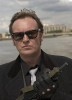 photo Philip Glenister